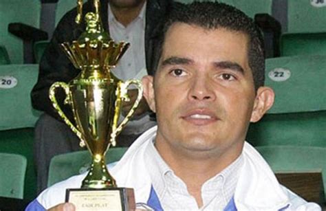 Hermes González 